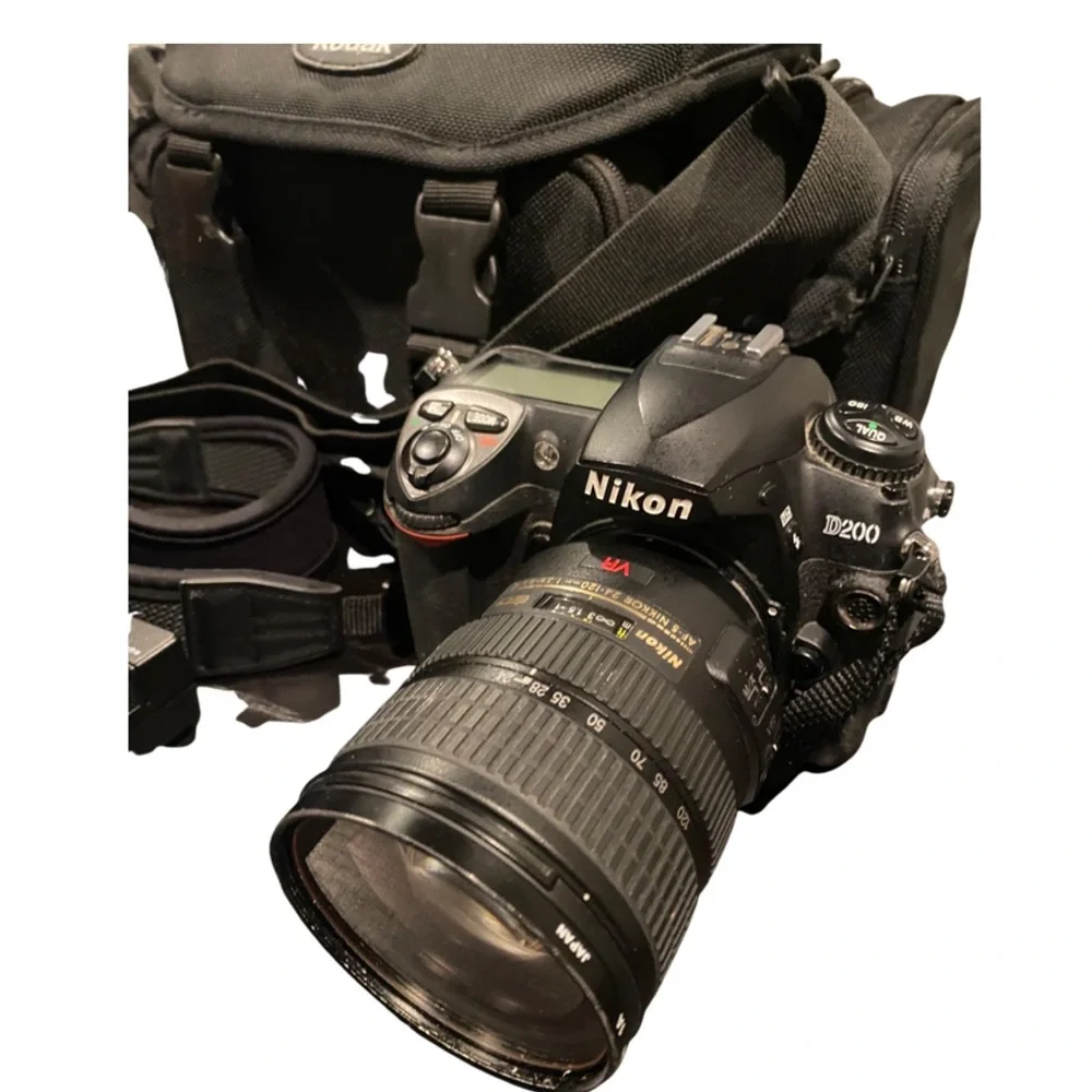 Nikon D200 Camera Bundle
